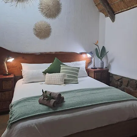 Little Bush Lodge Hoedspruit Exterior photo